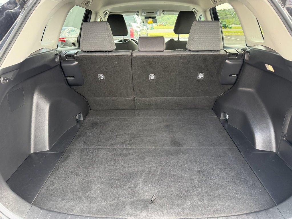 Toyota RAV4 Hybrid LE 2022 à Grand-Sault, Nouveau-Brunswick - 11 - w1024h768px
