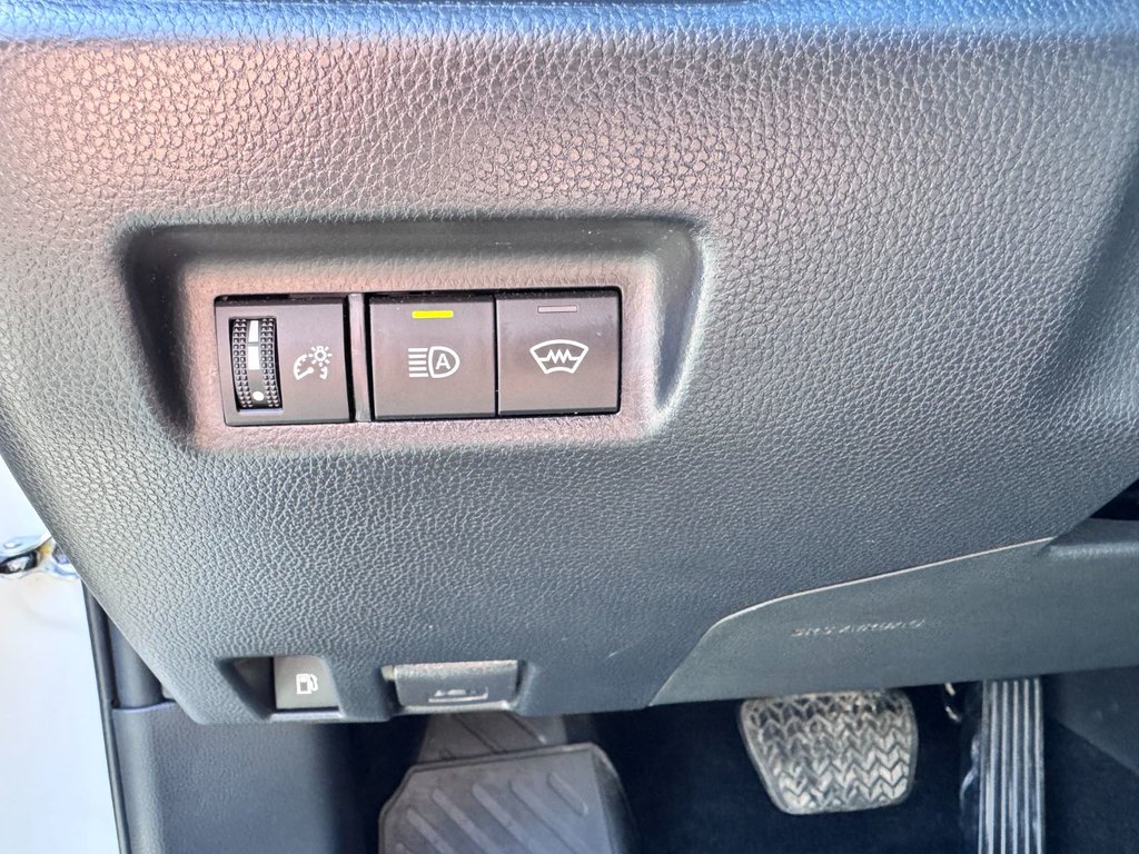 2023 Toyota RAV4 LE HYBRID in Grand Falls, New Brunswick - 15 - w1024h768px