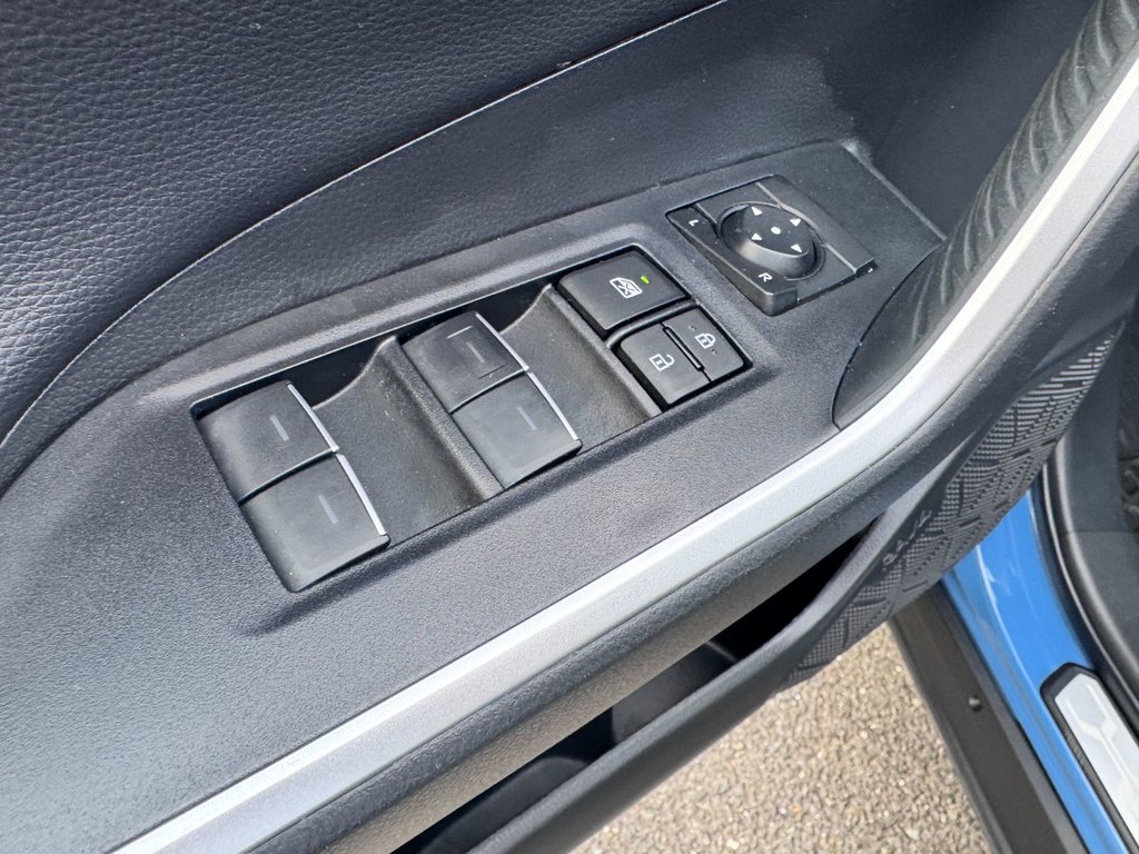 Toyota RAV4 Hybrid XSE 2023 à Grand-Sault, Nouveau-Brunswick - 16 - w1024h768px