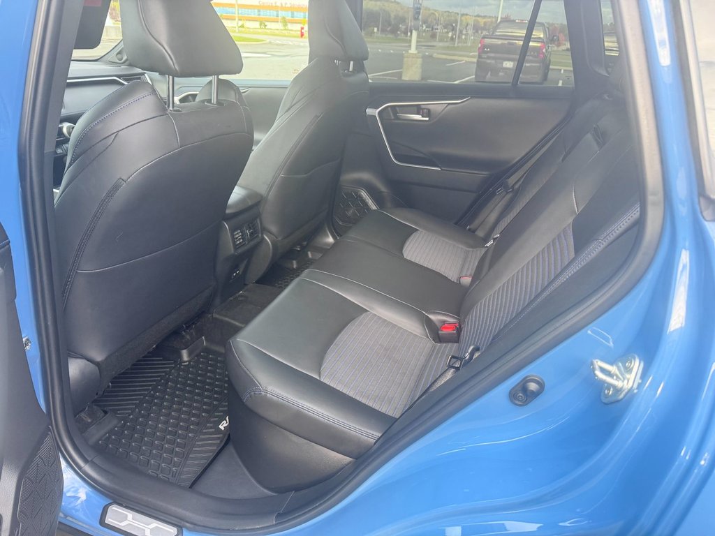 Toyota RAV4 Hybrid XSE 2023 à Grand-Sault, Nouveau-Brunswick - 14 - w1024h768px