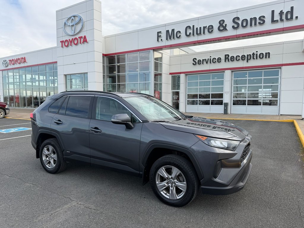 Toyota RAV4 Hybrid LE 2023 à Grand-Sault, Nouveau-Brunswick - 1 - w1024h768px