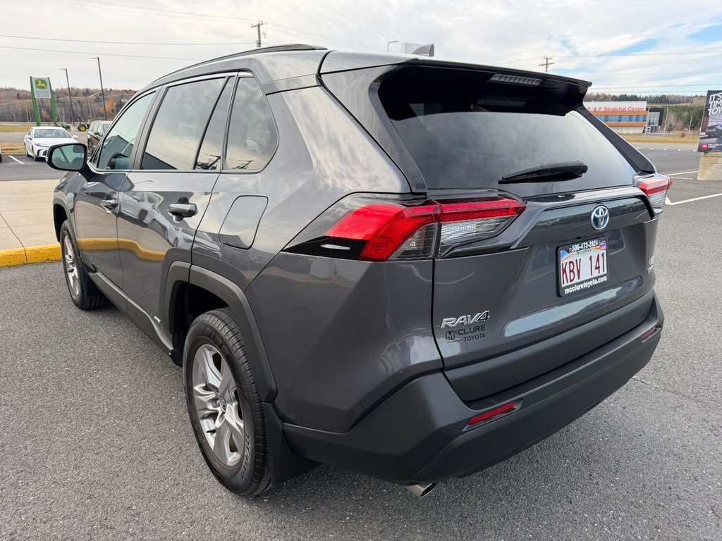 Toyota RAV4 Hybrid LE 2023 à Grand-Sault, Nouveau-Brunswick - 5 - w1024h768px