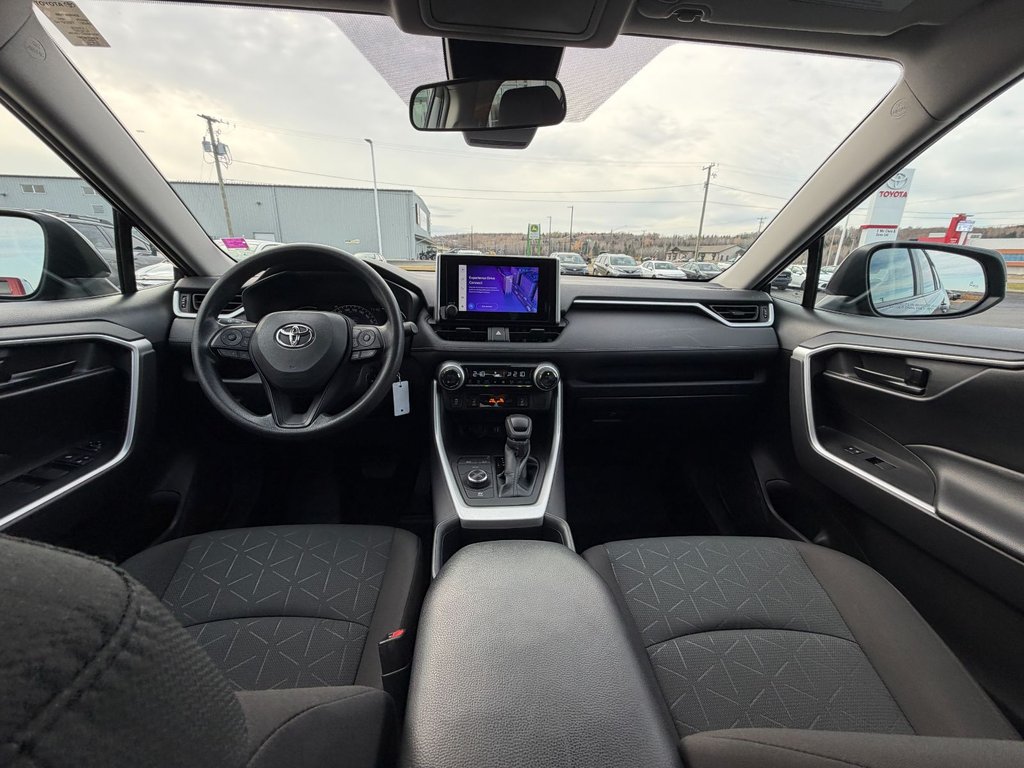 Toyota RAV4 Hybrid LE 2023 à Grand-Sault, Nouveau-Brunswick - 20 - w1024h768px