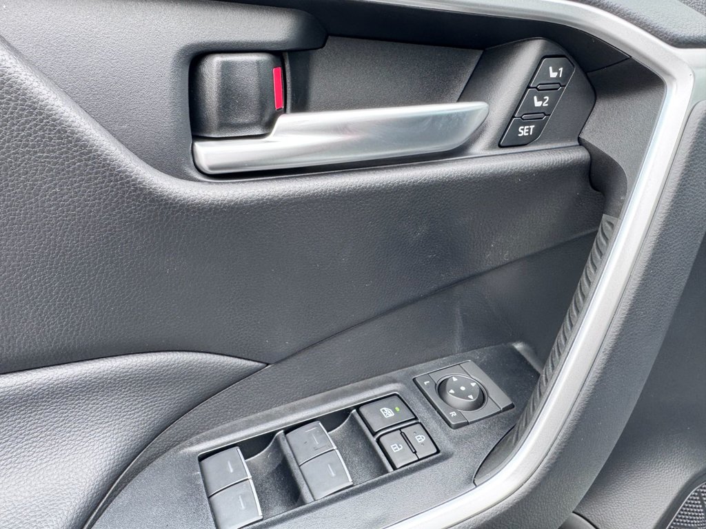 Toyota RAV4 XLE 2025 à Grand-Sault, Nouveau-Brunswick - 17 - w1024h768px