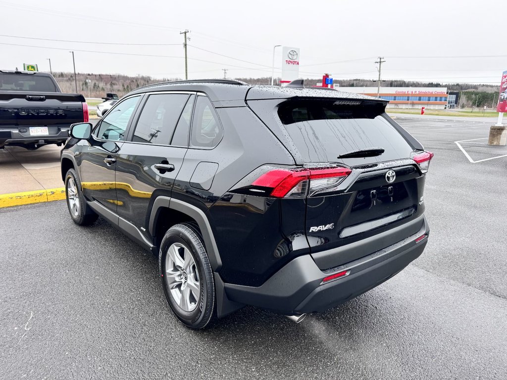 Toyota RAV4 Hybrid LE 2025 à Grand-Sault, Nouveau-Brunswick - 5 - w1024h768px