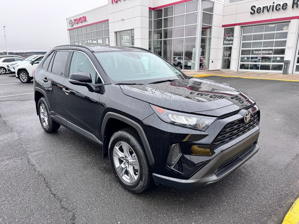 Toyota RAV4 Hybrid LE 2025 à Grand-Sault, Nouveau-Brunswick - 9 - w1024h768px