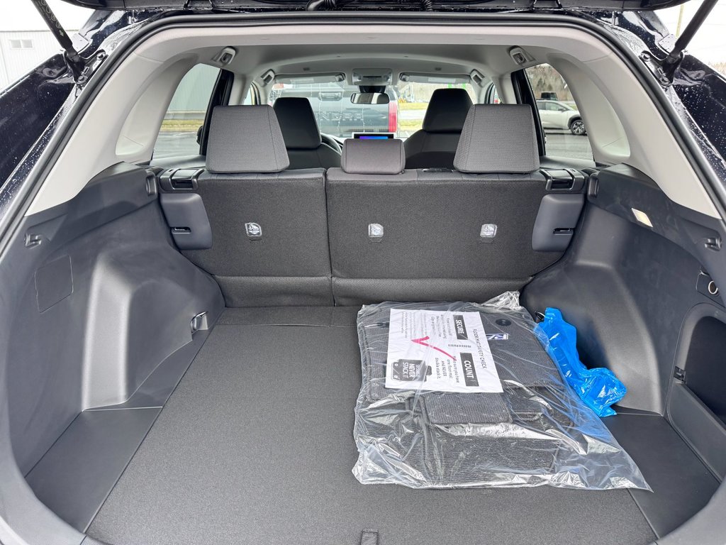 Toyota RAV4 Hybrid LE 2025 à Grand-Sault, Nouveau-Brunswick - 13 - w1024h768px