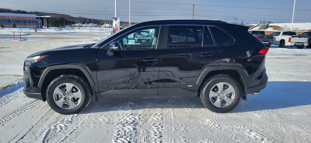 Toyota RAV4 Hybrid XLE 2025 à Grand-Sault, Nouveau-Brunswick - 8 - w1024h768px