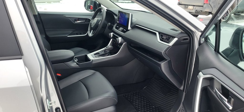 Toyota RAV4 XLE PREMIUM 2025 à Grand-Sault, Nouveau-Brunswick - 11 - w1024h768px