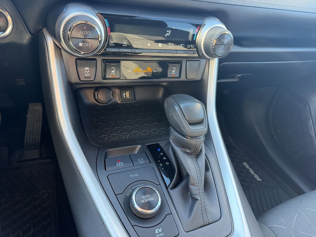 Toyota RAV4 Hybrid XLE 2025 à Grand-Sault, Nouveau-Brunswick - 18 - w1024h768px