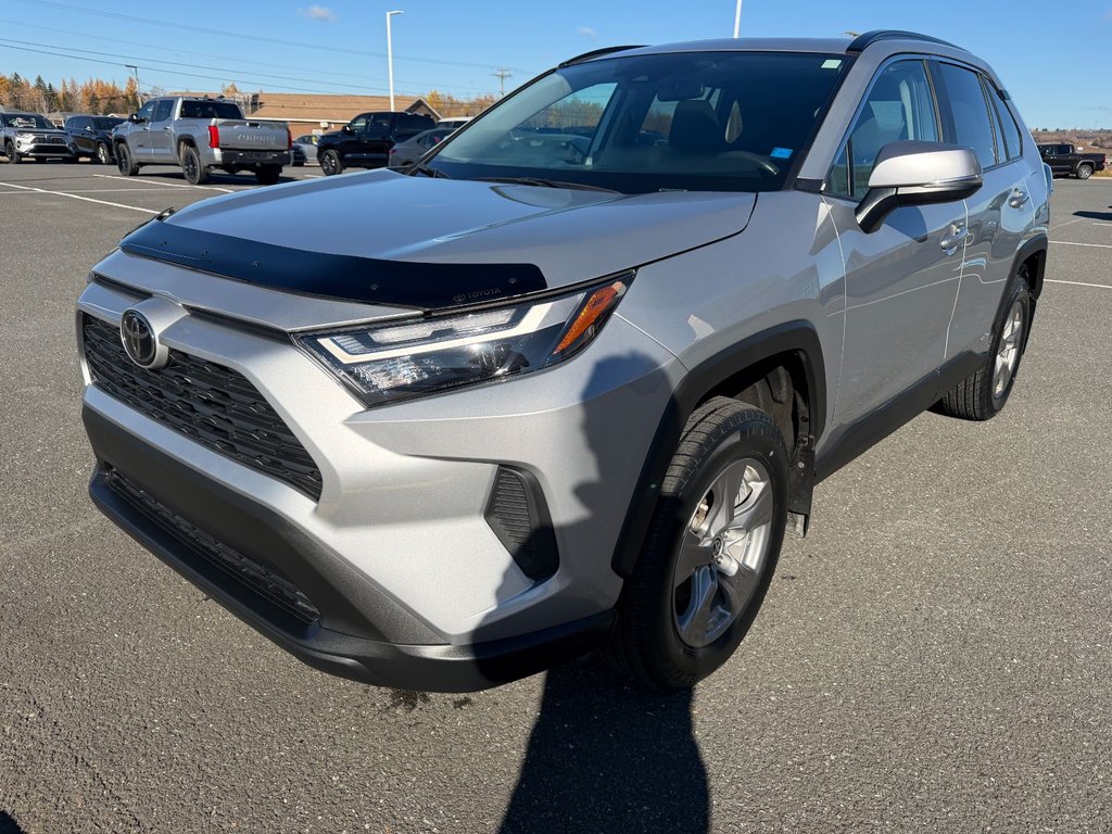 Toyota RAV4 Hybrid XLE 2025 à Grand-Sault, Nouveau-Brunswick - 7 - w1024h768px