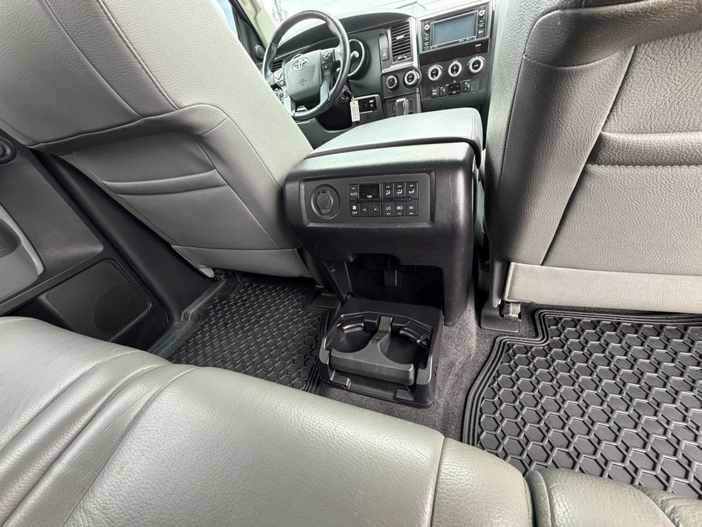 Toyota Sequoia Limited 2018 à Grand-Sault, Nouveau-Brunswick - 12 - w1024h768px
