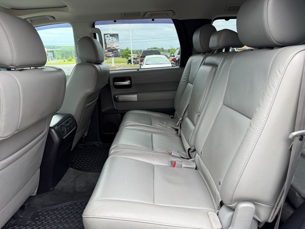 Toyota Sequoia Limited 2018 à Grand-Sault, Nouveau-Brunswick - 15 - w1024h768px