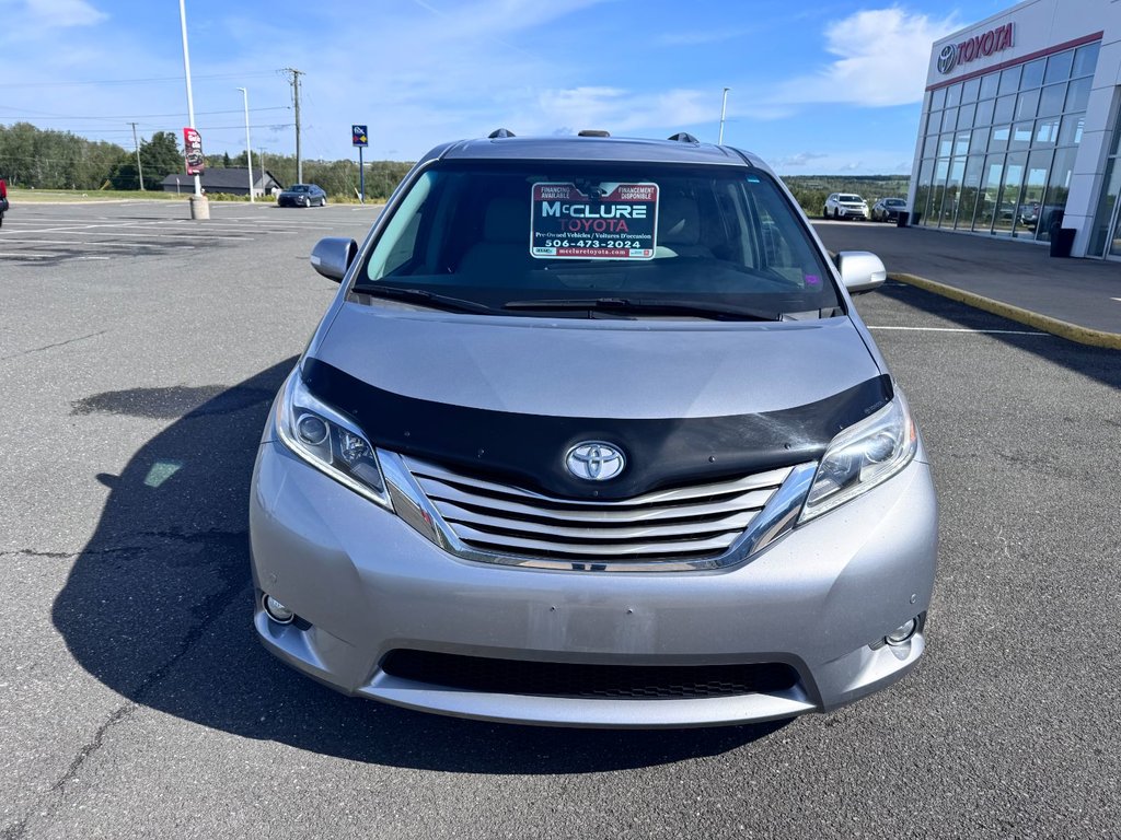 2017 Toyota Sienna LIMITED AWD in Grand Falls, New Brunswick - 9 - w1024h768px