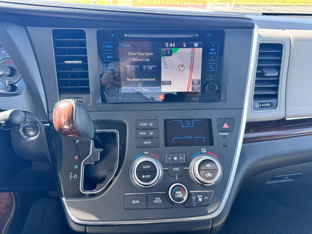 2017 Toyota Sienna LIMITED AWD in Grand Falls, New Brunswick - 19 - w1024h768px