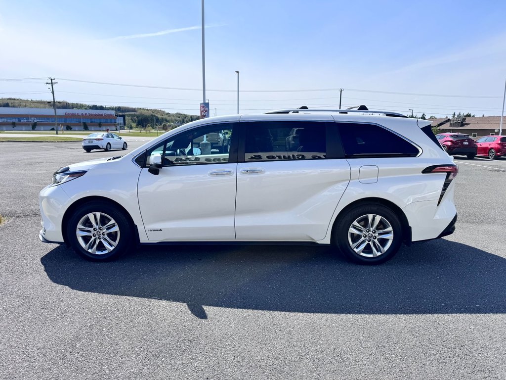 2021 Toyota Sienna LIMITED AWD in Grand Falls, New Brunswick - 6 - w1024h768px