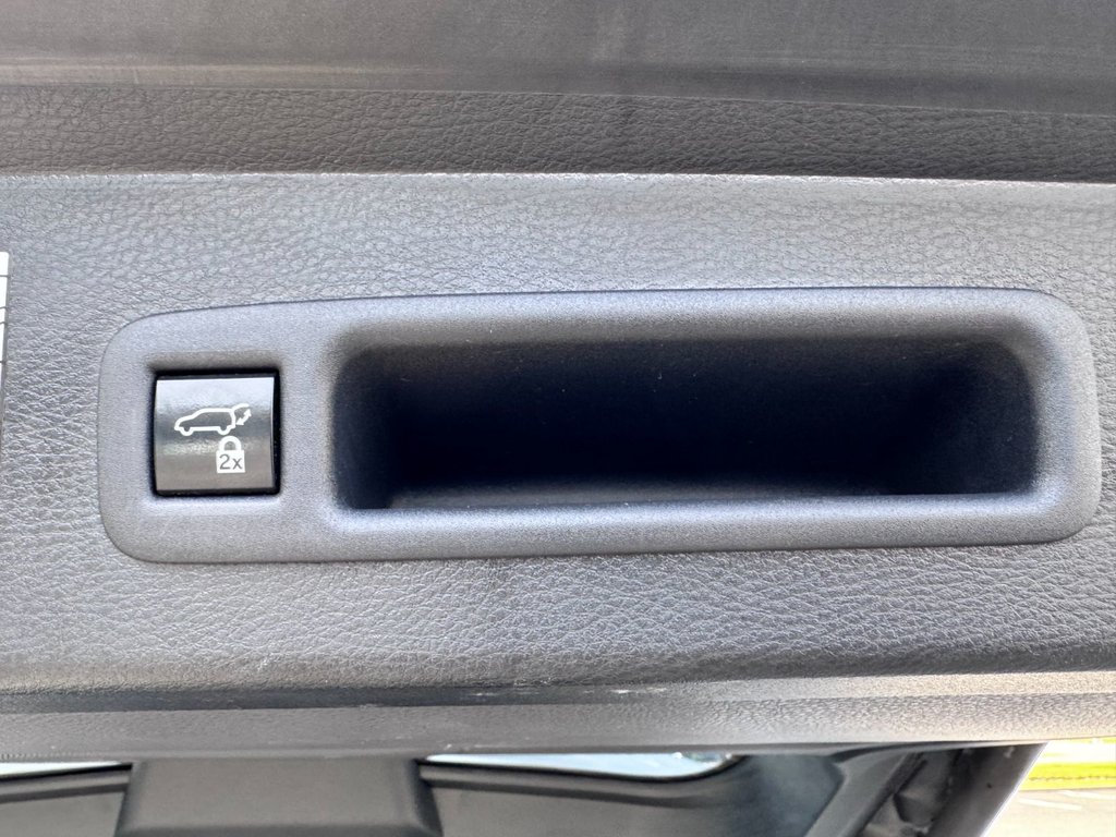 2022 Toyota Sienna HYBRID XSE in Grand Falls, New Brunswick - 13 - w1024h768px