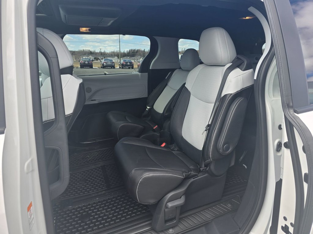 2025 Toyota Sienna XSE AWD in Grand Falls, New Brunswick - 14 - w1024h768px