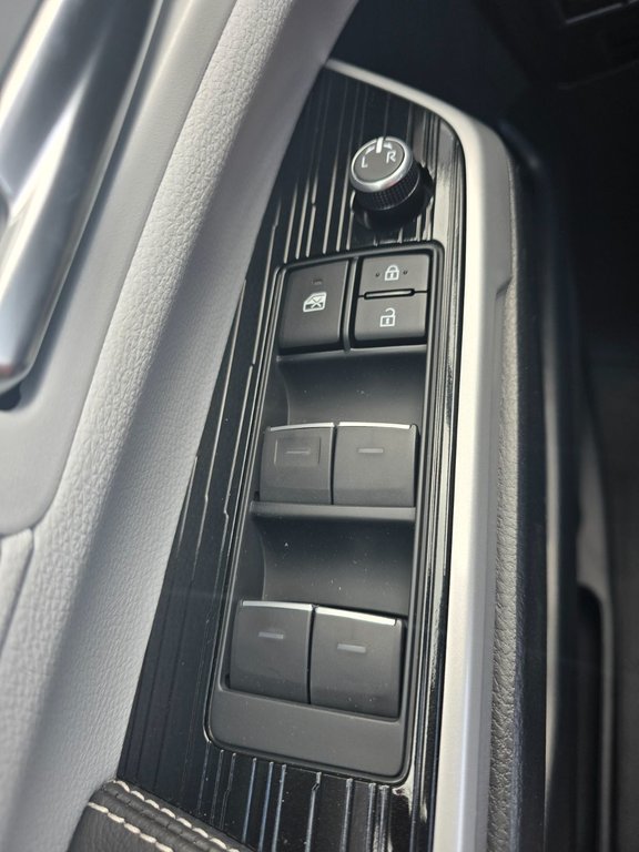 2025 Toyota Sienna XSE AWD in Grand Falls, New Brunswick - 21 - w1024h768px
