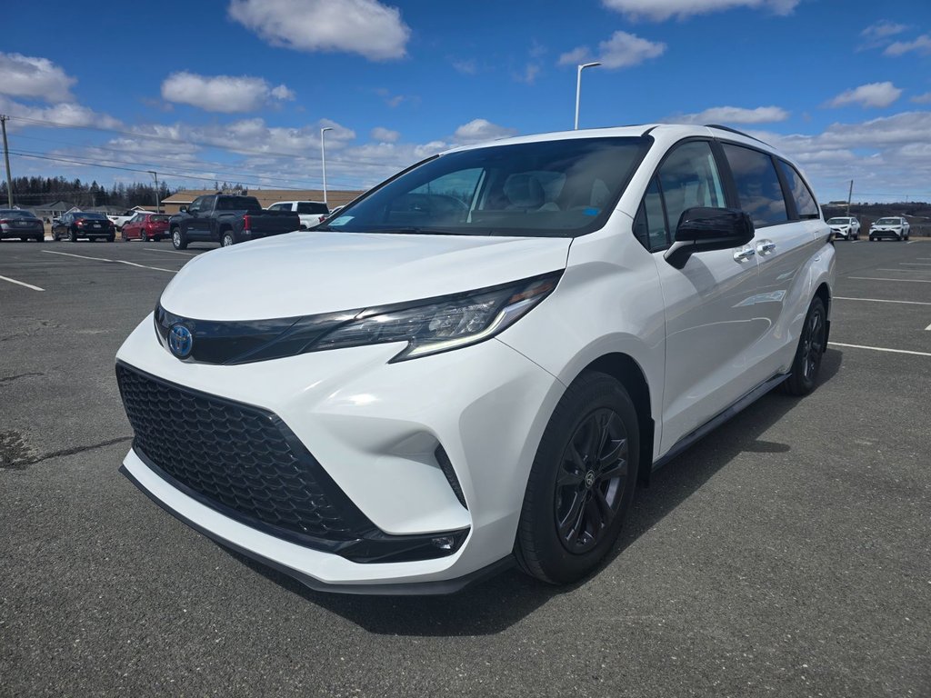2025 Toyota Sienna XSE AWD in Grand Falls, New Brunswick - 8 - w1024h768px