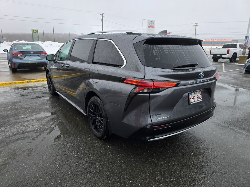 2025 Toyota Sienna LIMITED HYBRID in Grand Falls, New Brunswick - 7 - w1024h768px