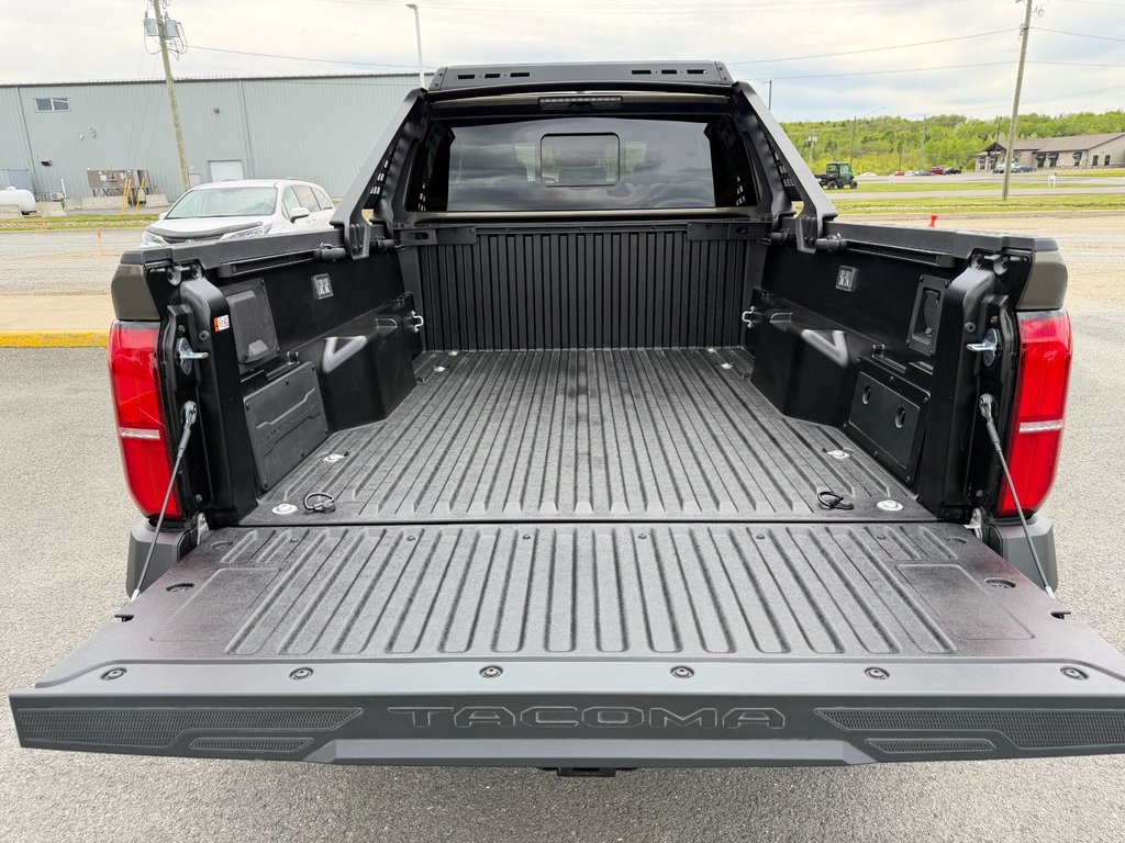 Toyota Tacoma Hybrid Trailhunter 2026 à Grand-Sault, Nouveau-Brunswick - 13 - w1024h768px