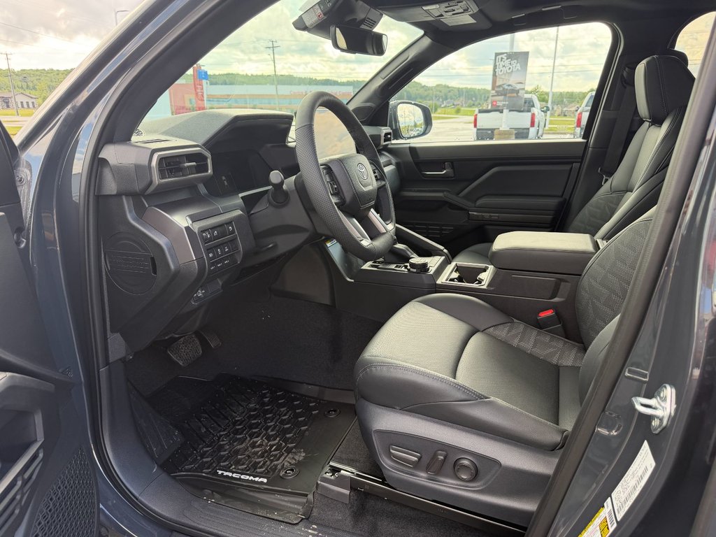 Toyota Tacoma Hybrid TRD Off Road Premium 2026 à Grand-Sault, Nouveau-Brunswick - 15 - w1024h768px