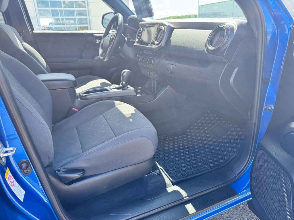Toyota Tacoma TRD OFF ROAD 2018 à Grand-Sault, Nouveau-Brunswick - 10 - w1024h768px