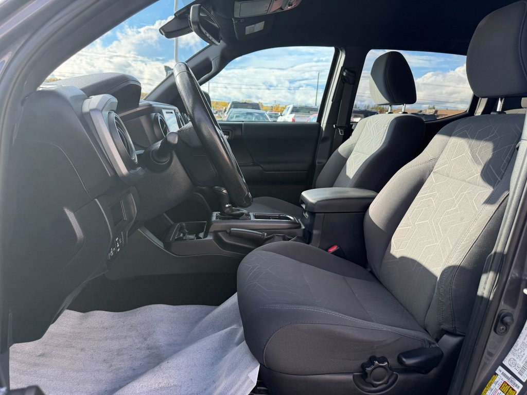 Toyota Tacoma TRD Sport 2019 à Grand-Sault, Nouveau-Brunswick - 14 - w1024h768px