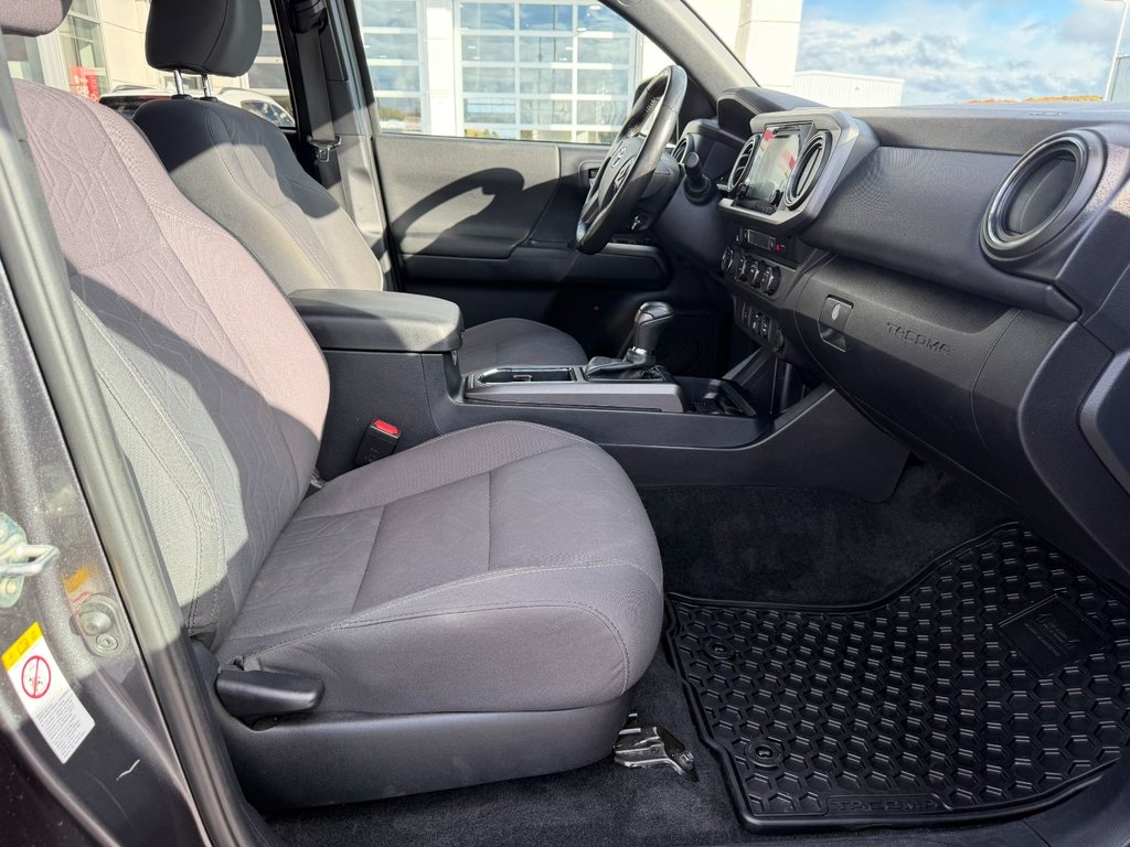 Toyota Tacoma TRD Sport 2019 à Grand-Sault, Nouveau-Brunswick - 10 - w1024h768px