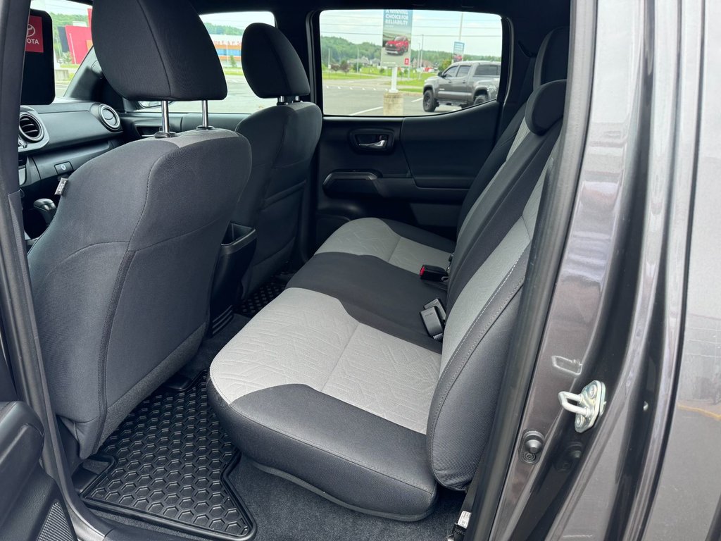 2020  Tacoma DOUBLE CAB 6A in Grand Falls, New Brunswick - 13 - w1024h768px