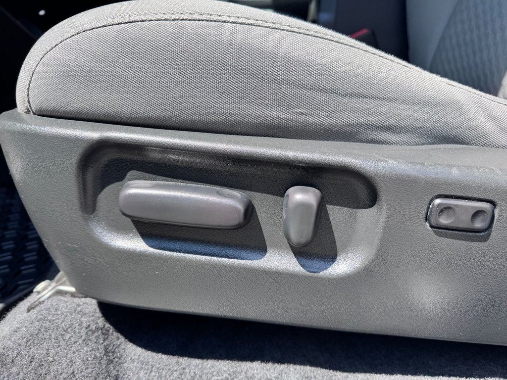 2021 Toyota Tacoma SR5 CREW in Grand Falls, New Brunswick - 15 - w1024h768px