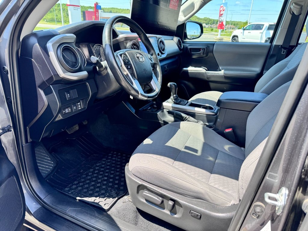 2021 Toyota Tacoma SR5 CREW in Grand Falls, New Brunswick - 14 - w1024h768px
