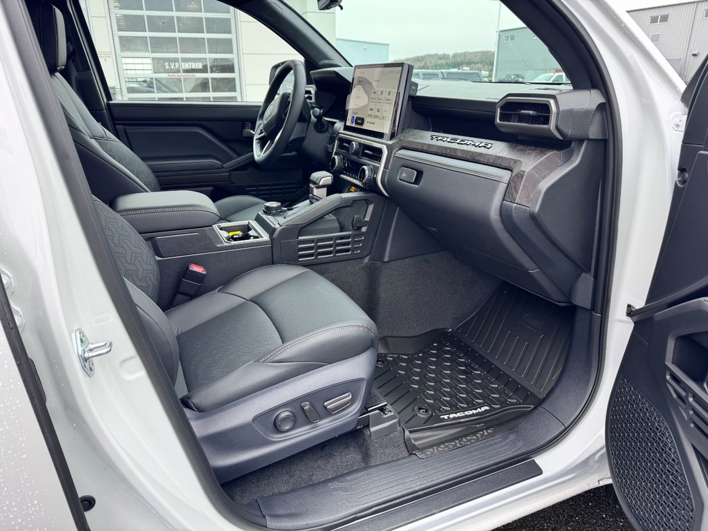 Toyota Tacoma Hybrid 2025 à Grand-Sault, Nouveau-Brunswick - 11 - w1024h768px