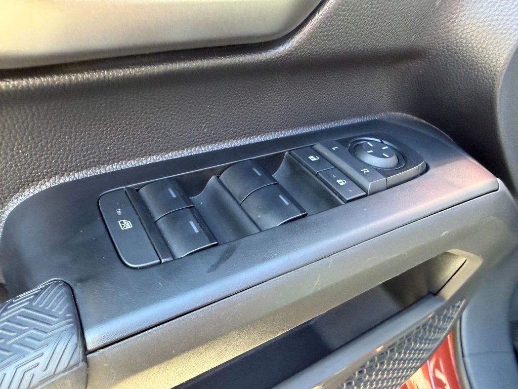 Toyota Tacoma TRD OFF ROAD PREMIUM 2025 à Grand-Sault, Nouveau-Brunswick - 14 - w1024h768px