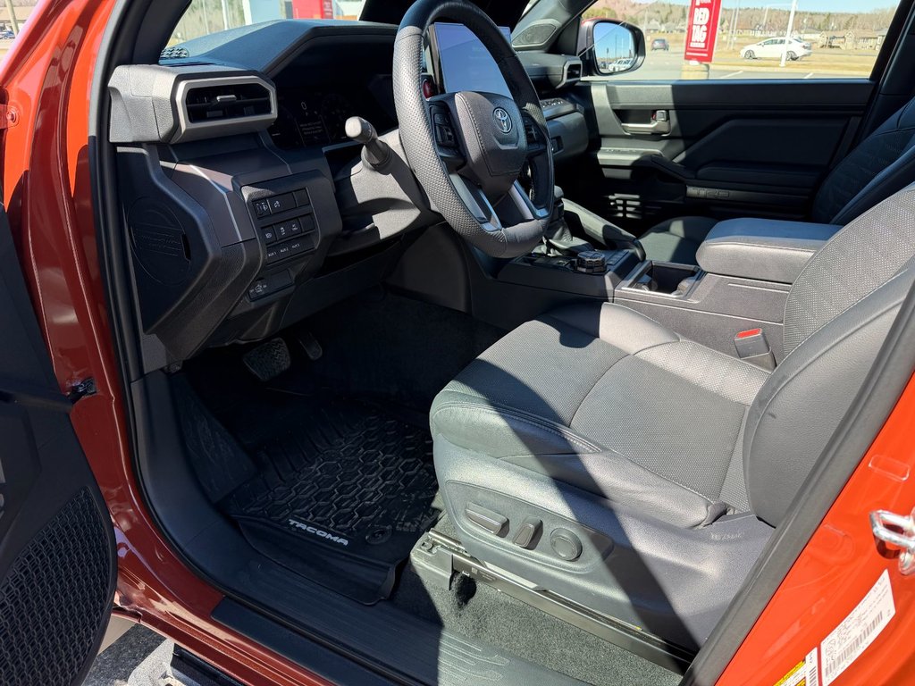 Toyota Tacoma TRD OFF ROAD PREMIUM 2025 à Grand-Sault, Nouveau-Brunswick - 13 - w1024h768px