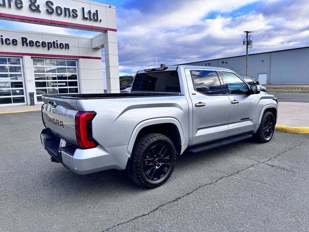 2022  Tundra CREWMAX SR in Grand Falls, New Brunswick - 4 - w1024h768px