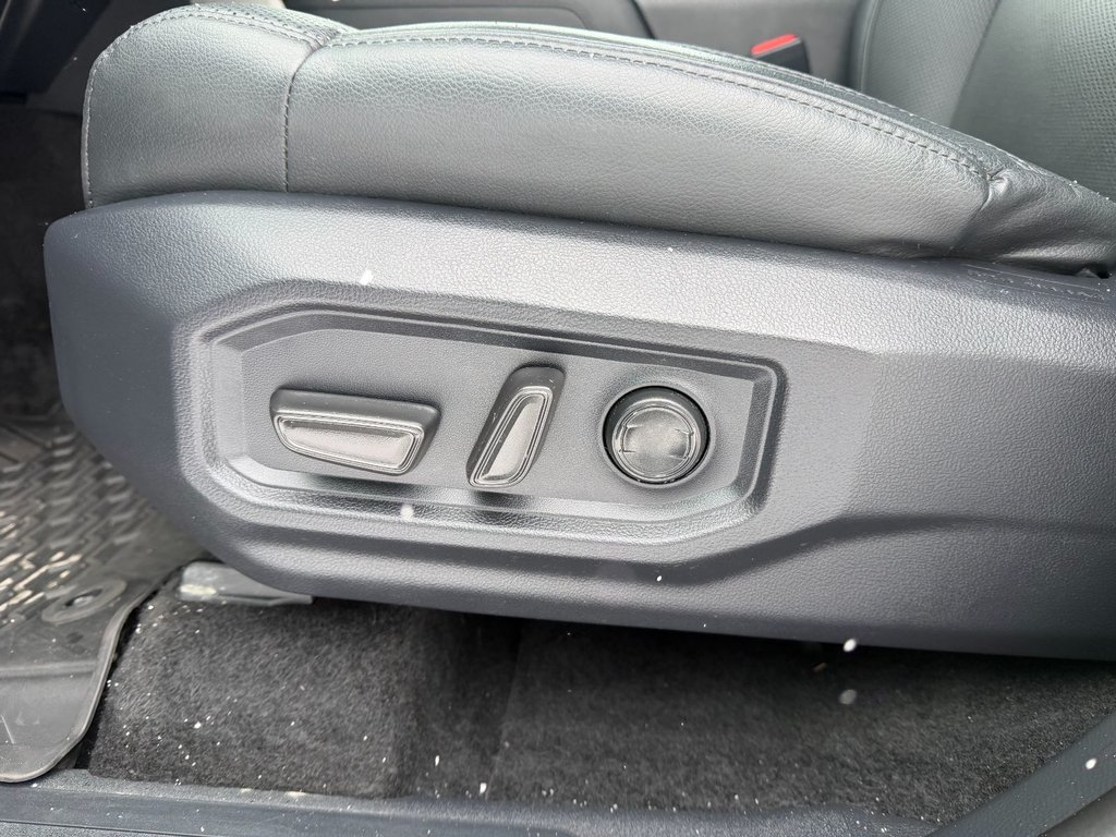 2024 Toyota Tundra Limited in Grand Falls, New Brunswick - 15 - w1024h768px