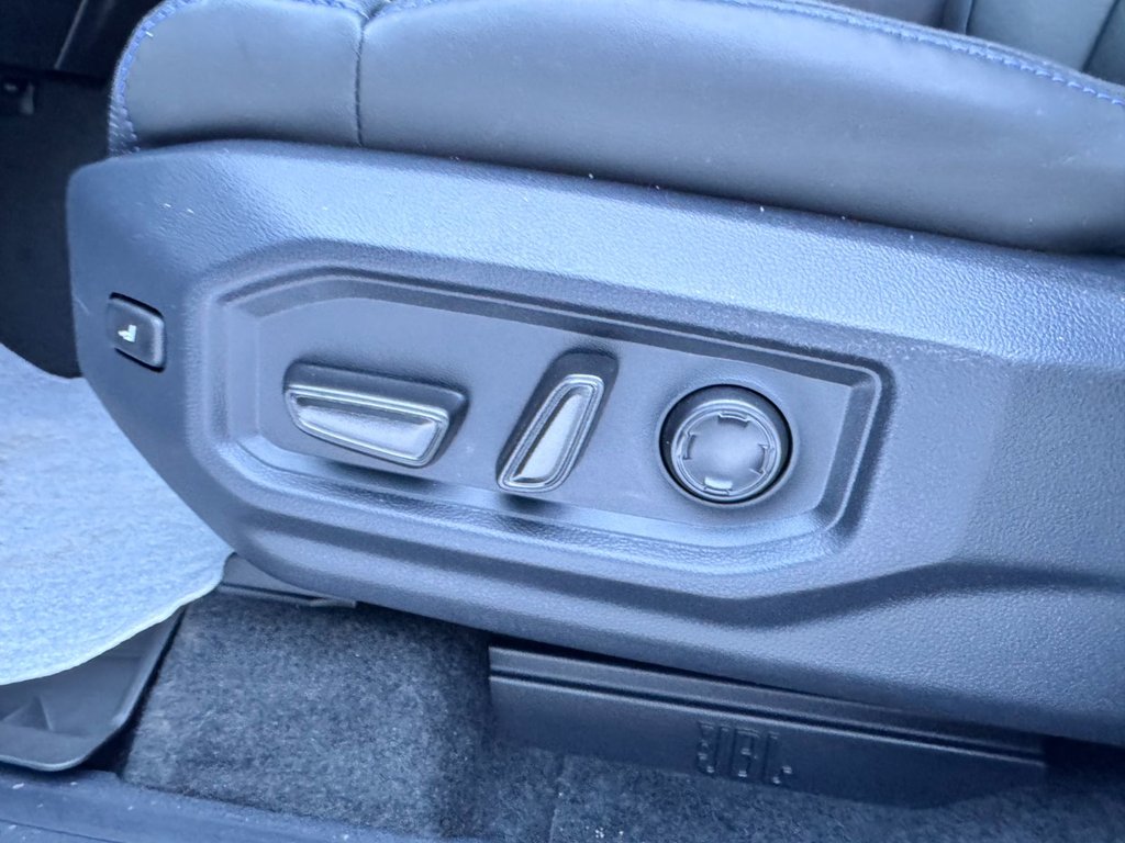 2026 Toyota Tundra Platinum Hybrid in Grand Falls, New Brunswick - 14 - w1024h768px