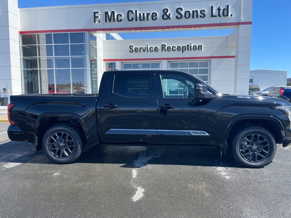 Toyota Tundra Platinum Hybrid w/advanced pkg 2026 à Grand-Sault, Nouveau-Brunswick - 2 - w1024h768px