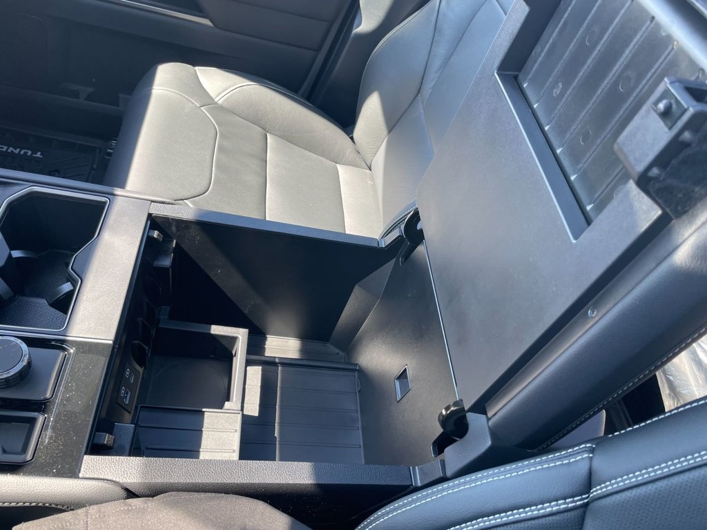 Toyota TUNDRA HYBRID CREWMAX LIMITED NIGHTSHADE 2026 à Grand-Sault, Nouveau-Brunswick - 22 - w1024h768px