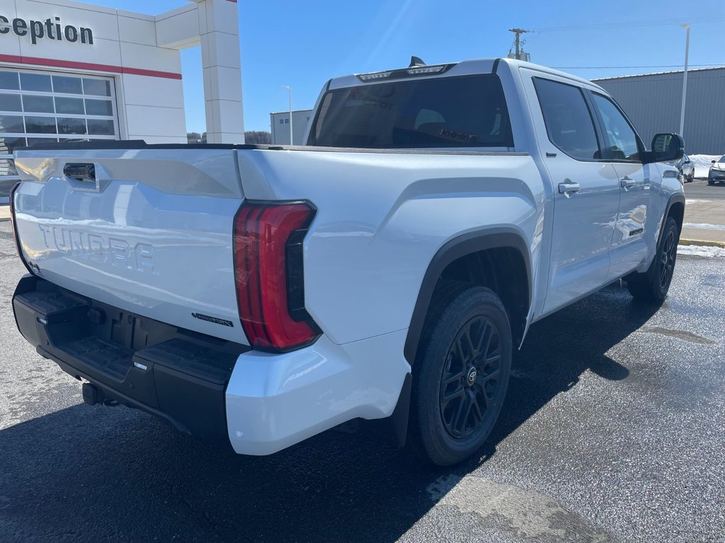 Toyota TUNDRA HYBRID CREWMAX LIMITED NIGHTSHADE 2026 à Grand-Sault, Nouveau-Brunswick - 3 - w1024h768px