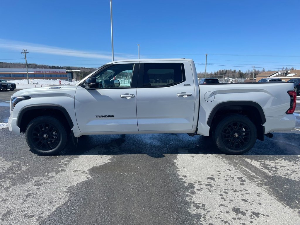 Toyota TUNDRA HYBRID CREWMAX LIMITED NIGHTSHADE 2026 à Grand-Sault, Nouveau-Brunswick - 7 - w1024h768px