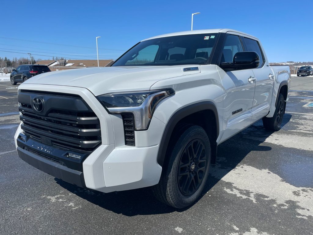 Toyota TUNDRA HYBRID CREWMAX LIMITED NIGHTSHADE 2026 à Grand-Sault, Nouveau-Brunswick - 8 - w1024h768px
