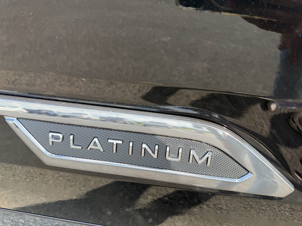Toyota Tundra PLATINUM 2026 à Grand-Sault, Nouveau-Brunswick - 10 - w1024h768px