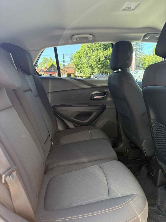2018 Chevrolet Trax LT (AWD) in Mont-Laurier, Quebec - 12 - w1024h768px