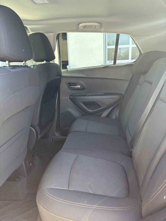 2018 Chevrolet Trax LT (AWD) in Mont-Laurier, Quebec - 11 - w1024h768px