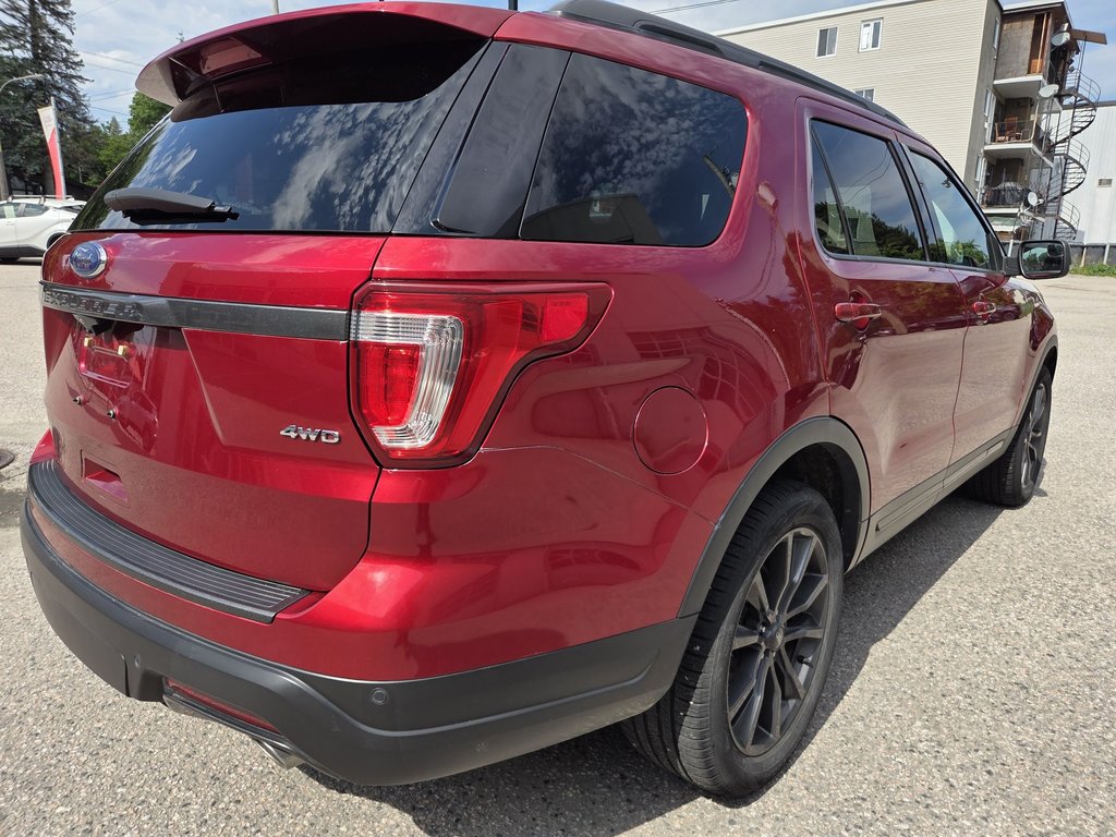 2018 Ford Explorer XLT (AWD) in Mont-Laurier, Quebec - 5 - w1024h768px