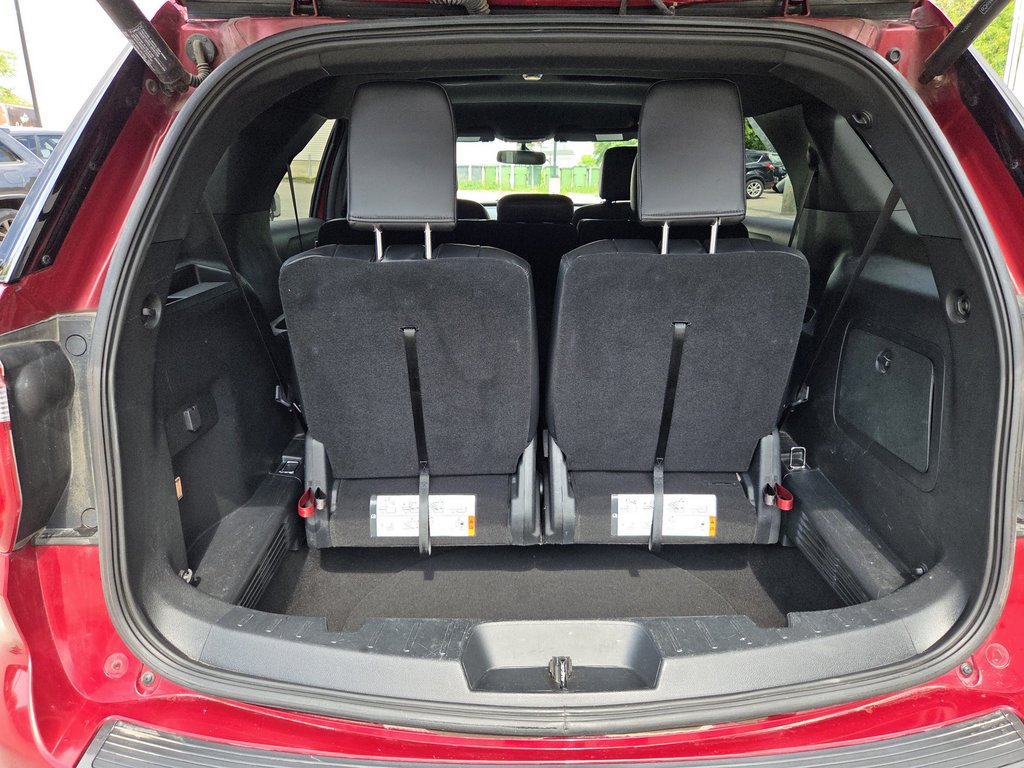 2018 Ford Explorer XLT (AWD) in Mont-Laurier, Quebec - 7 - w1024h768px