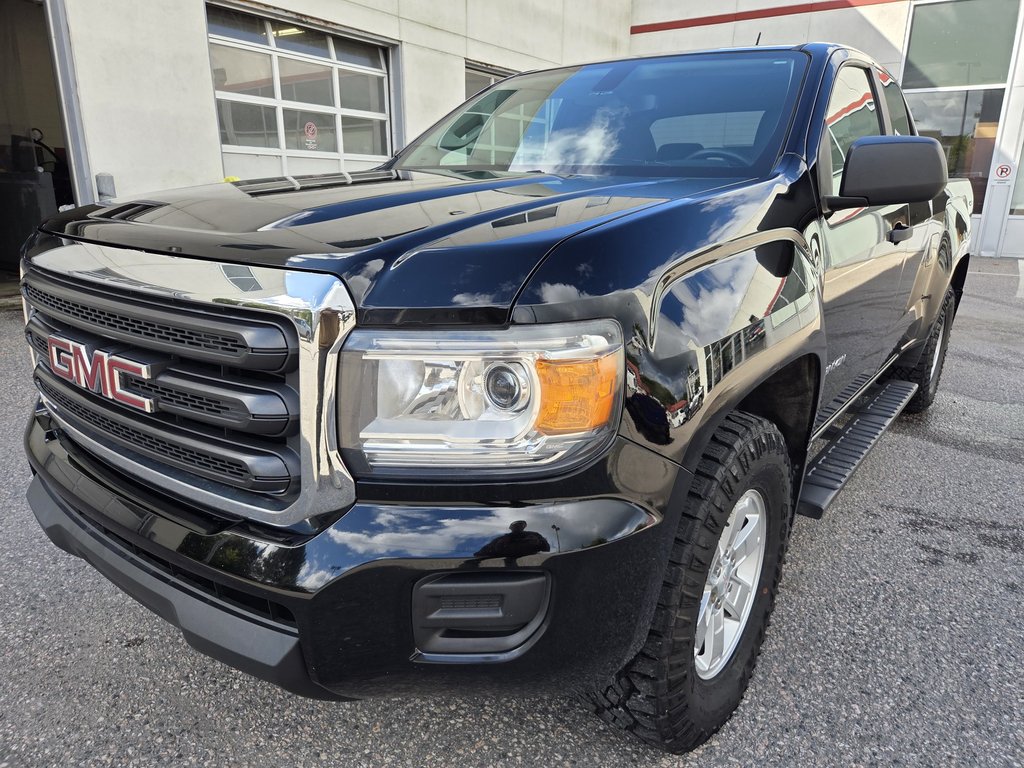 2015 GMC Canyon 4x4 in Mont-Laurier, Quebec - 1 - w1024h768px